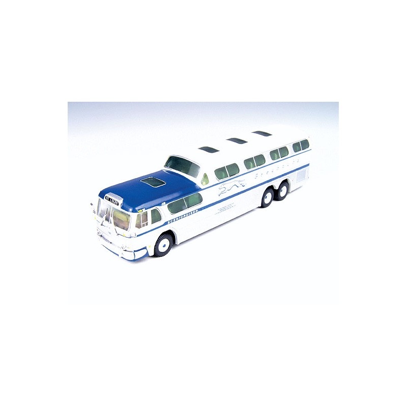 221-33105 HO GMC PD-4501 Scenicruiser Bus
