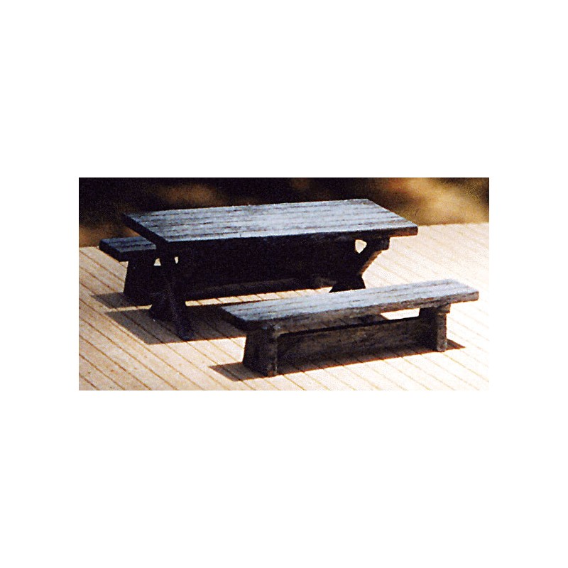 464-23018 HO Logger Picnic Table Kit