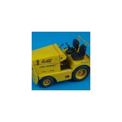 abn-320035 1/32 United Tractor GC-340-4/SM340_21137