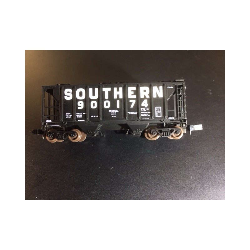 N PS-2 2 Bay Covered Hopper  Southern 900174