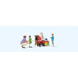 HO Weihnachtsmann im Sessel Muter und Kinder 4