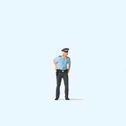 HO Polizistin 1